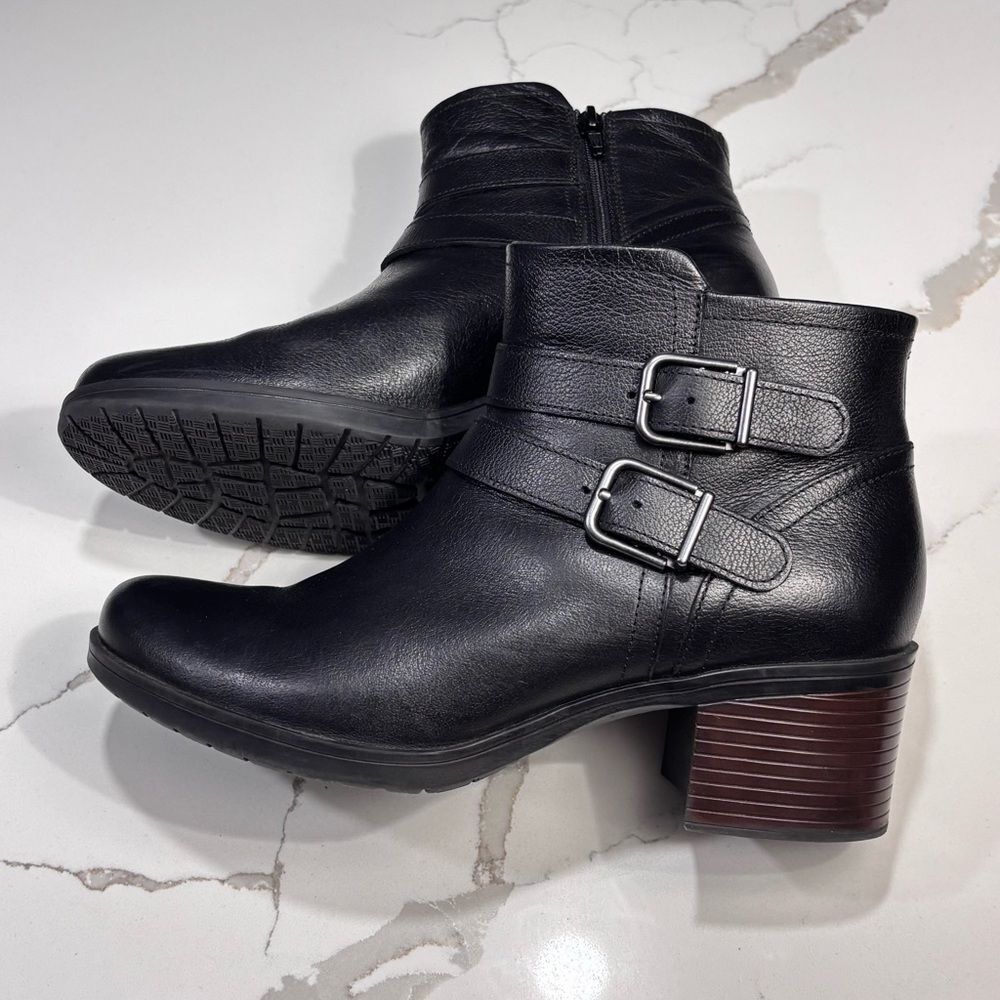 Clark’s Ultimate Comfort Black Leather Women's Ankle Boots Double Buckle 10M